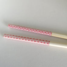 Indlæs billede til gallerivisning Japanske Bambus Hashi (Spisepinde) med Mønster i Pink