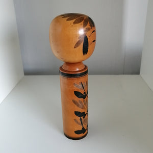 Vintage Japansk Kokeshi Dukke i Sort og Grå