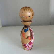 Indlæs billede til gallerivisning Vintage Japansk Kokeshi Dukke med Obier