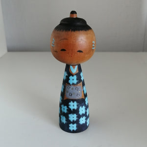 Vintage Kokeshi Dukke i Blå Kimono