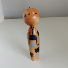 Indlæs billede til gallerivisning Vintage Japansk Kokeshi i Kimono med Sort Obi