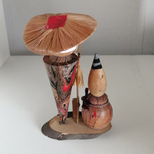 Indlæs billede til gallerivisning Vintage Kokeshi Dukke Par i med Hat