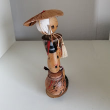 Indlæs billede til gallerivisning Vintage Kokeshi Dukke Par i med Hat