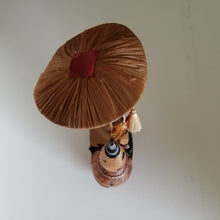 Indlæs billede til gallerivisning Vintage Kokeshi Dukke Par i med Hat