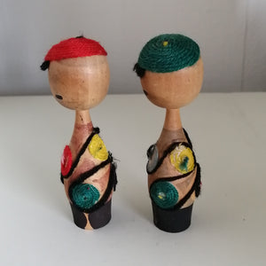 Retro Kokeshi Dukke Par med Garn
