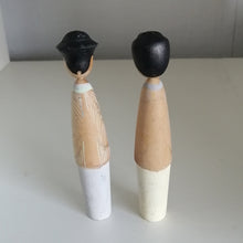 Indlæs billede til gallerivisning Vintage Japansk Kokeshi Dukke Par med Haori