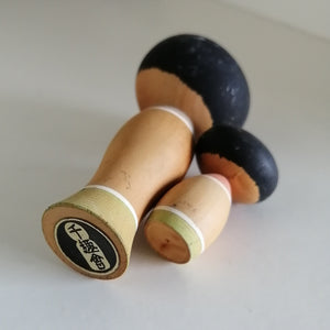 Kokeshi Dukke Par med Mor og Datter med Blomster