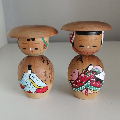 Kokeshi Dukke Par med Billede og Hat