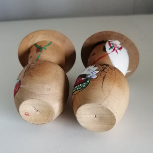 Kokeshi Dukke Par med Billede og Hat