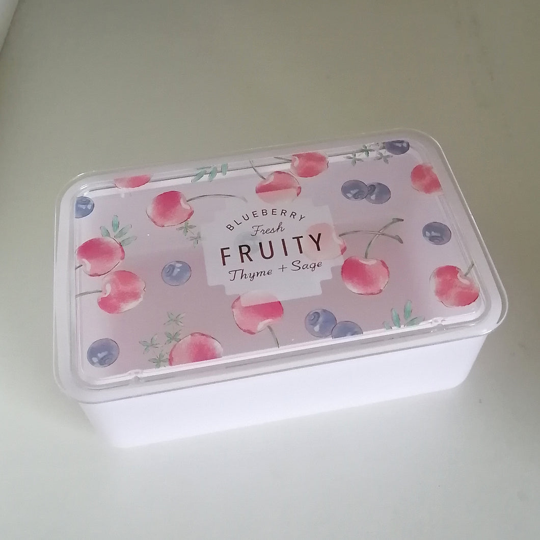 Fruity Square Madkasse i Lavendel med Blåbær og Kirsebær