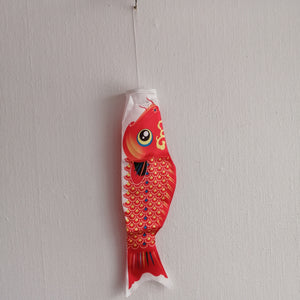 Koinobori Fisk til Ophæng, Rød (51,5 cm)