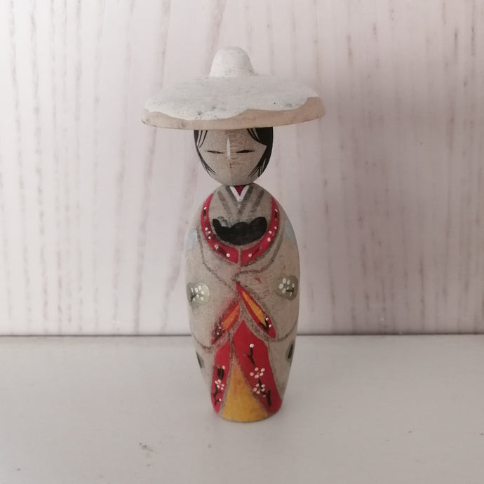 Japansk Kokeshi Dukke med Kimono, Kimono Jakke og Hat