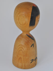 Vintage Japansk Kokeshi Dukke i Sort Kimono med Bambus