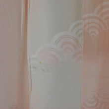 Indlæs billede til gallerivisning Japansk Nagajuban (Kort Kimono) med Lange Ærmer i Lys Pink og Hvid