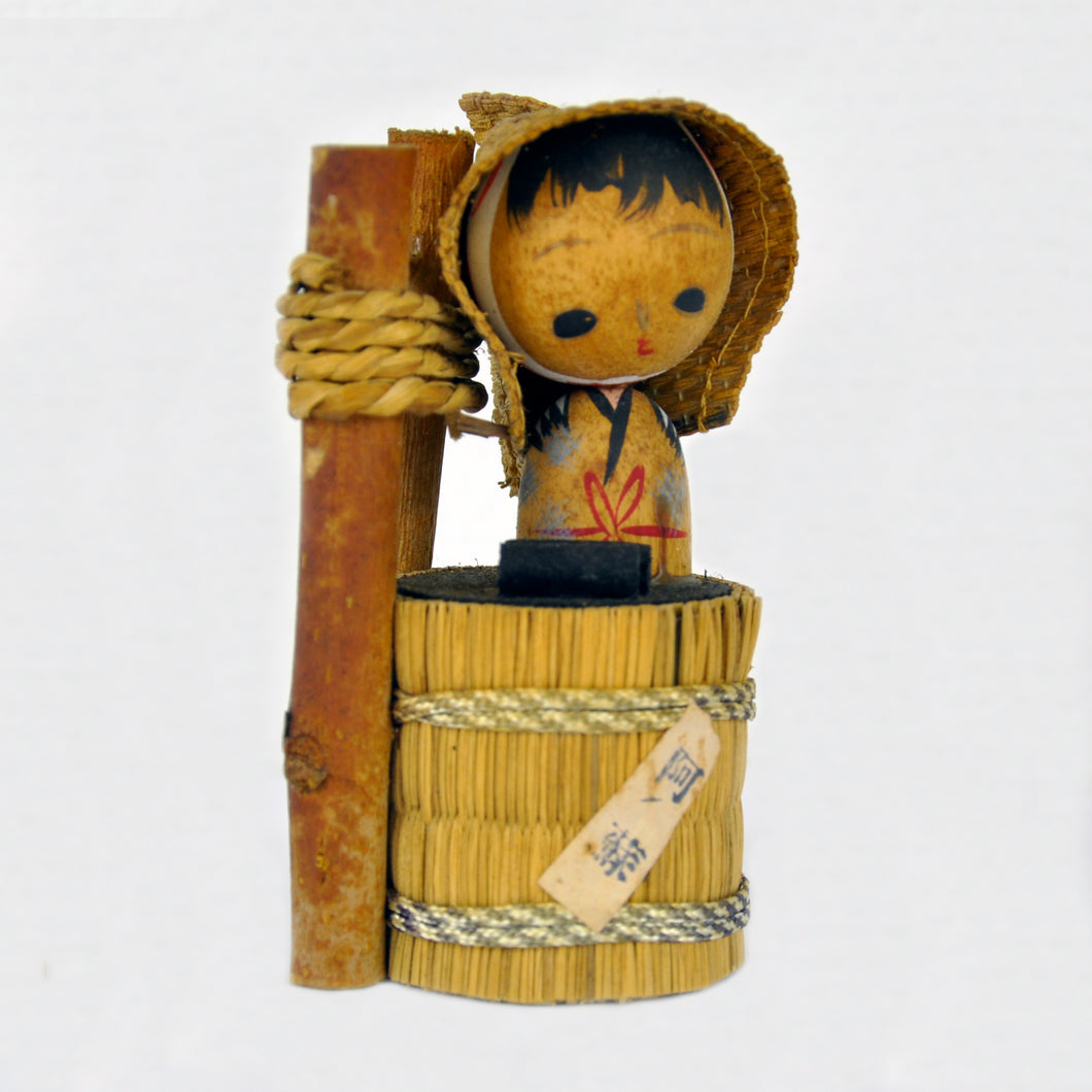 Vintage Japansk Kokeshi Dukke med Stråhat