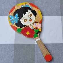 Indlæs billede til gallerivisning Vintage Japansk Dekorativt Bræt (Pige med Blå Hårbånd)