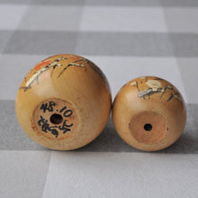 Indlæs billede til gallerivisning Kokeshi Dukke Mor og Datter med Kimono i Lyst Træ