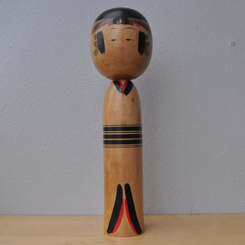 Kæmpe Vintage Japansk Kokeshi med Kimono i Rød og Sort
