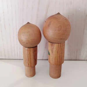 Kokeshi Dukke Sæt i Lyst Træ med Blade