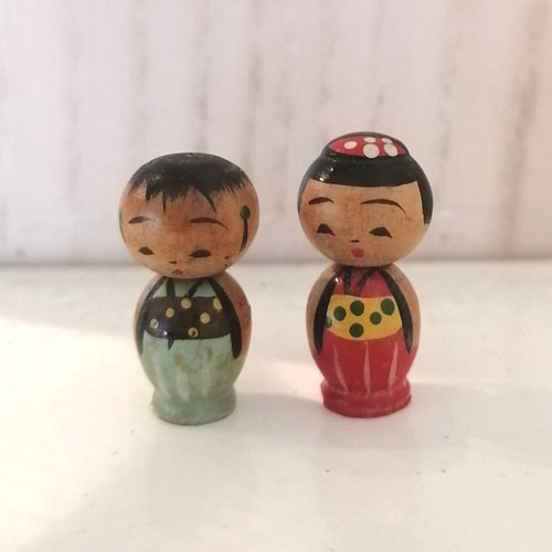 Mini Vintage Japansk Kokeshi Dukke Par i Kimono
