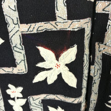 Indlæs billede til gallerivisning Vintage Japansk Haori Jakke i Sort med Blomster og Mønster