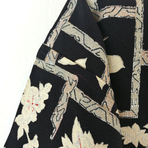 Vintage Japansk Haori Jakke i Sort med Blomster og Mønster
