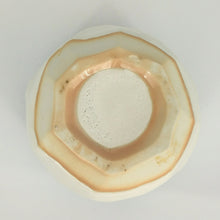 Indlæs billede til gallerivisning Japansk Matcha Skål i Knækket Hvid, Lys Pink og Blå