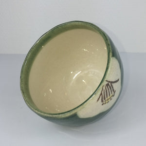Japansk Matcha Skål i Grøn med Blomster