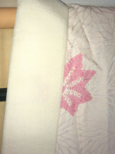 Indlæs billede til gallerivisning Japansk Nagajuban (Kort Kimono) i Forskellige Nuancer af Pink