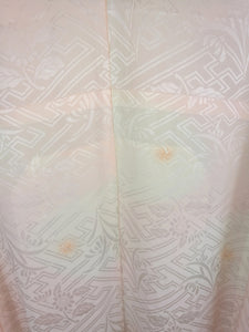 Japansk Nagajuban (Kort Kimono) i Lys Pink, Knækket Hvid og Peach