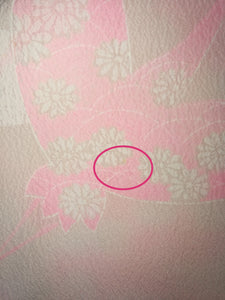 Japansk Nagajuban (Kort Kimono) med Traner i Nuancer af Pink