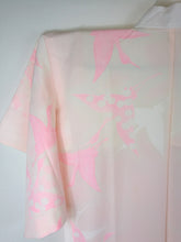 Indlæs billede til gallerivisning Japansk Nagajuban (Kort Kimono) med Traner i Nuancer af Pink