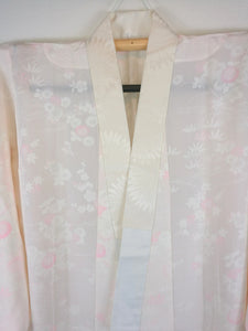 Japansk Nagajuban (Kort Kimono) med Blomster i Nuancer af Pink og Hvid