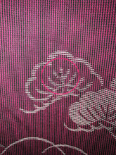 Indlæs billede til gallerivisning Japansk Kimono med Traditionelt Mønster i Bordeaux og Grå