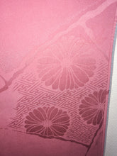 Indlæs billede til gallerivisning Japansk Kimono i Mørk Pink med Blomster
