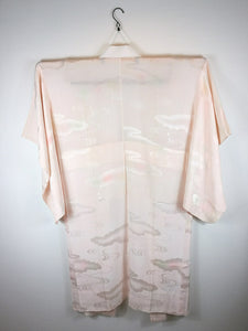 Japansk Nagajuban (Kort Kimono) med Skyer i Lys Pink