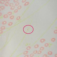 Indlæs billede til gallerivisning Japansk Nagajuban (Kort Kimono) i Lys Pink med Blomster