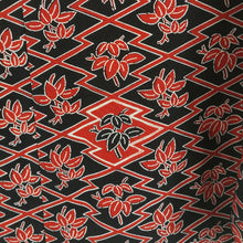 Indlæs billede til gallerivisning Japansk Kimono Jakke i Sort med Røde Blade