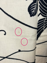 Indlæs billede til gallerivisning Japansk Yukata i Hvid og Mørkeblå med Blomster