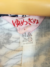 Indlæs billede til gallerivisning Vintage Japansk Yukata i Hvid med Blomster