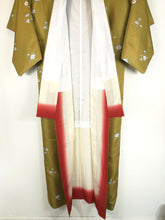 Indlæs billede til gallerivisning Vintage Japansk Kimono i Metallisk Sennepsgul