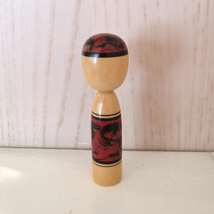 Vintage Japansk Kokeshi Dukke i Træ med Mønster