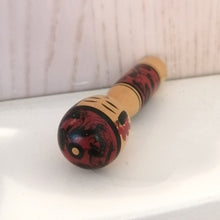 Indlæs billede til gallerivisning Vintage Japansk Kokeshi Dukke i Træ med Mønster