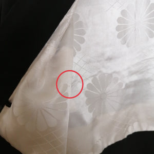 Japansk Silke Haori Jakke i Sort med Metallisk Vinterlandskab